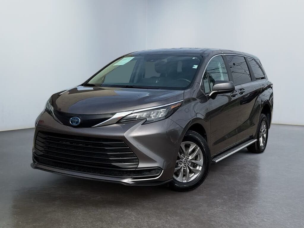 2024 TOYOTA Sienna