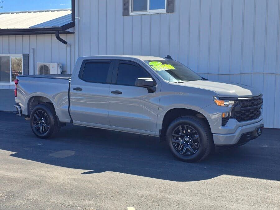 2025 CHEVROLET Silverado