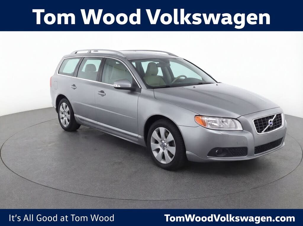 2008 VOLVO V70