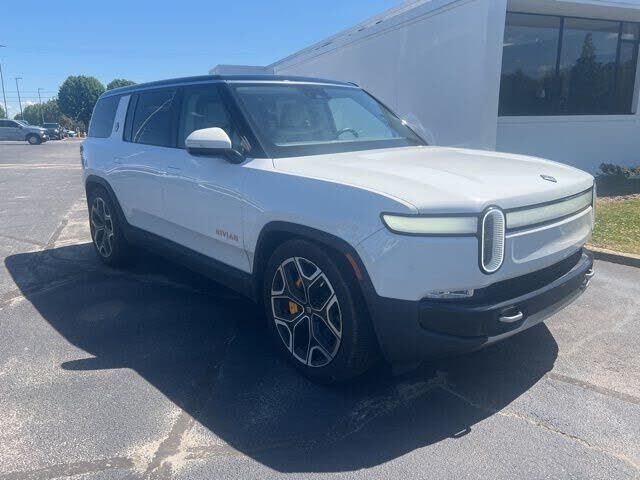 2023 RIVIAN R1S