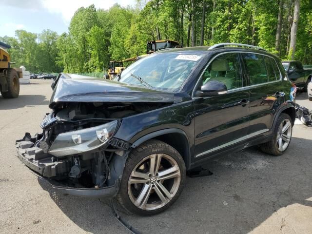 2016 VOLKSWAGEN Tiguan
