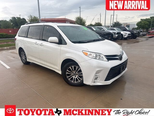 2019 TOYOTA Sienna