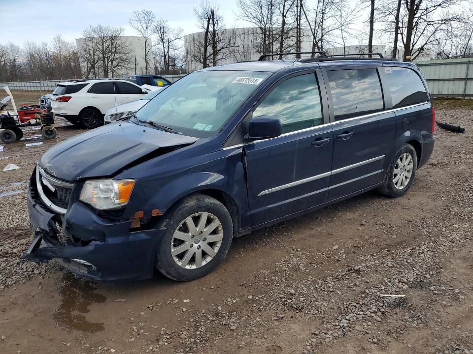 2014 CHRYSLER Town and Country