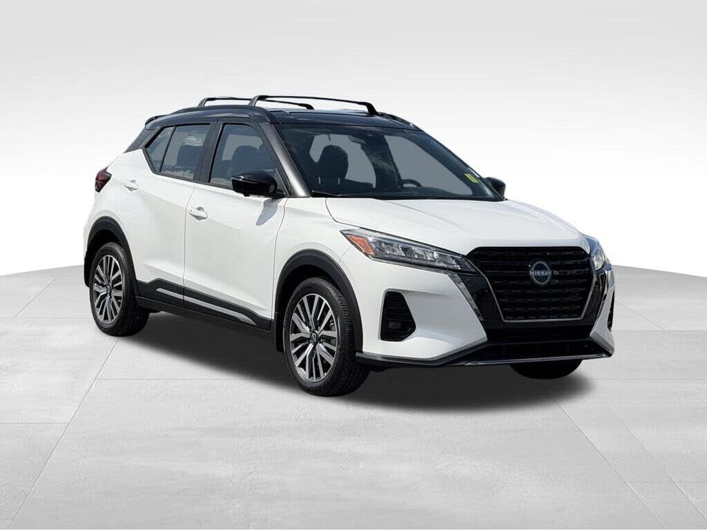 2024 NISSAN Kicks
