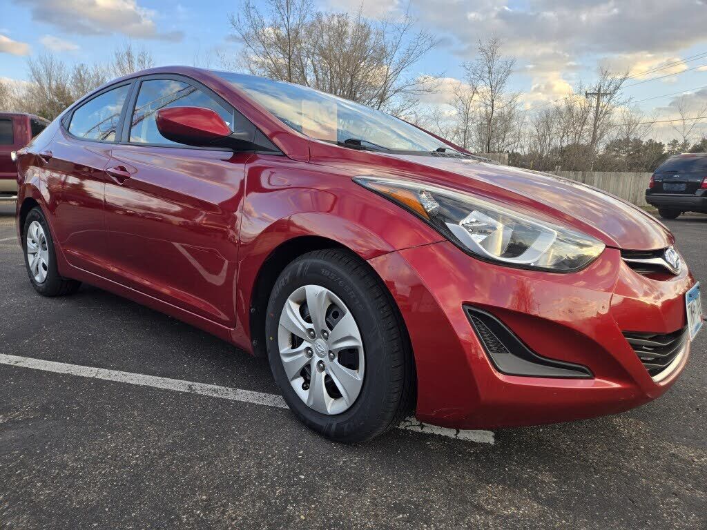 2016 HYUNDAI Elantra