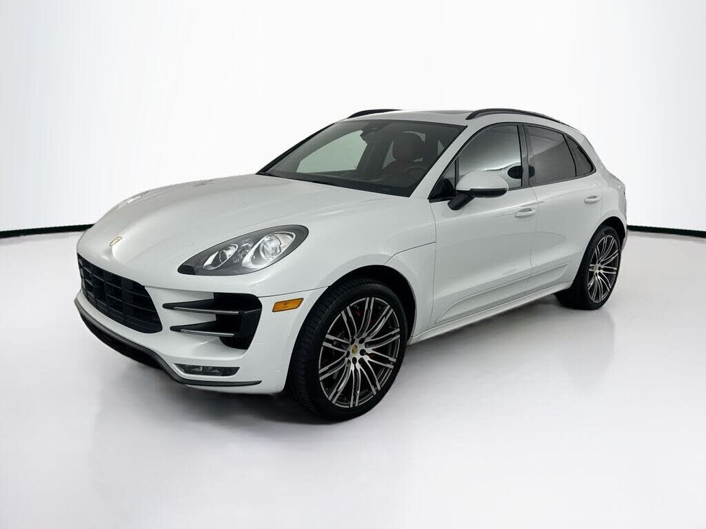2017 PORSCHE Macan