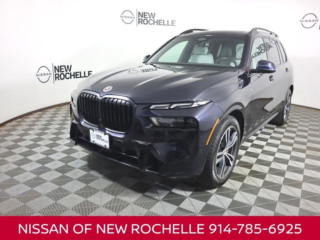 2023 BMW X7