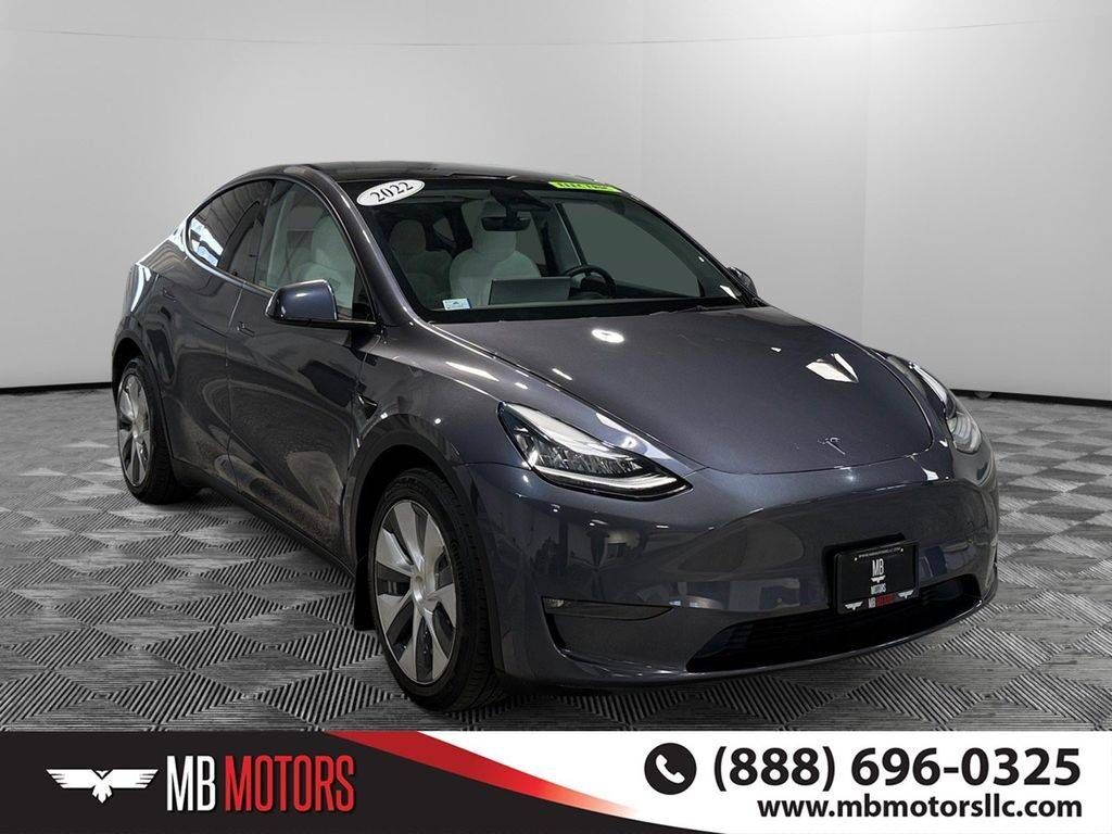 2022 TESLA Model Y