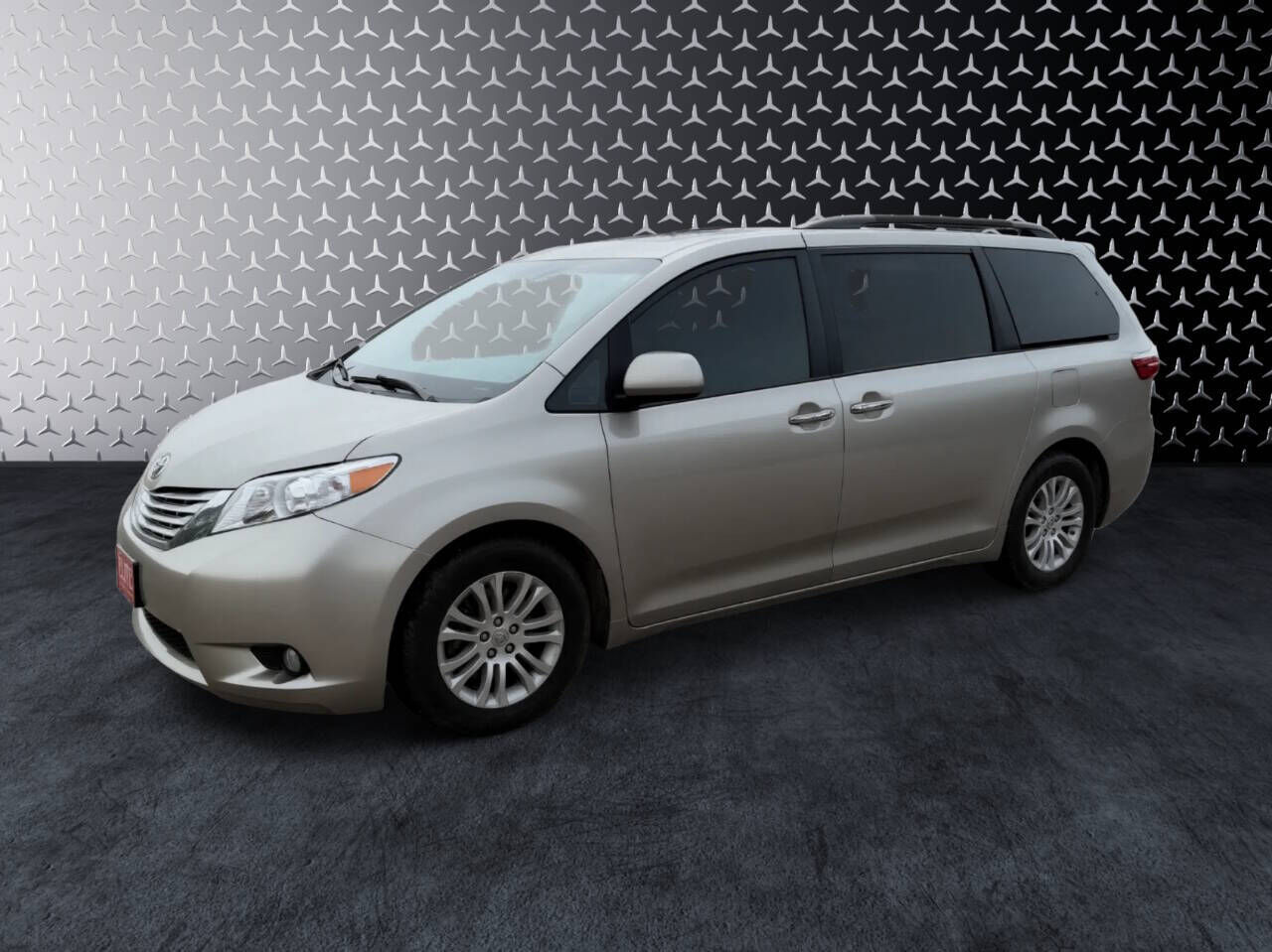 2016 TOYOTA Sienna