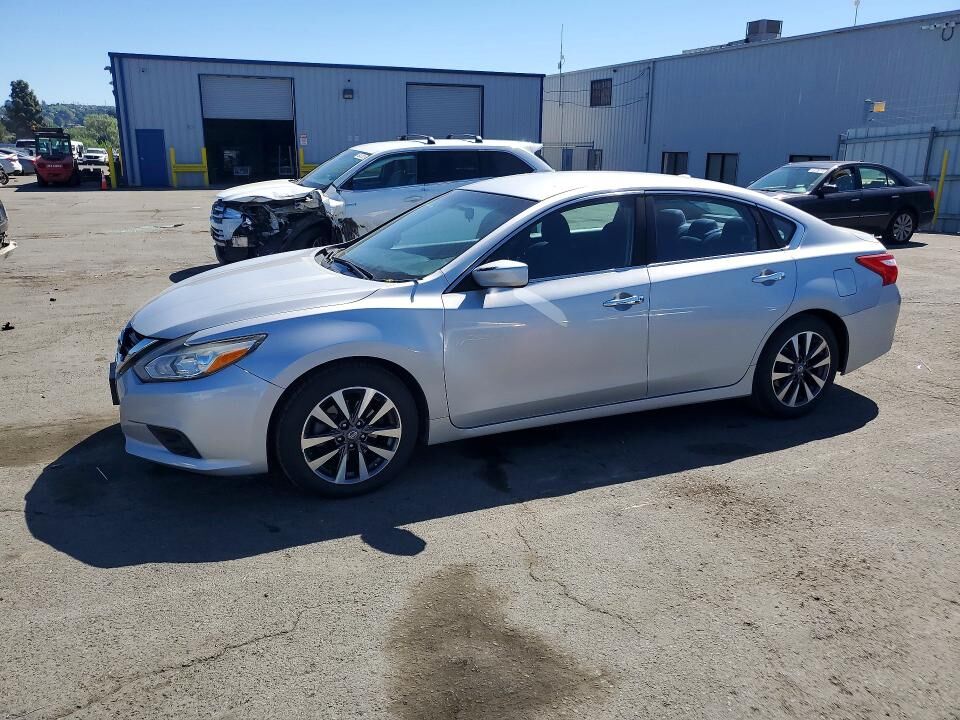 2017 NISSAN Altima