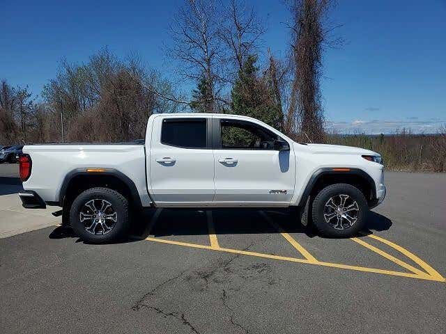 2024 GMC Canyon