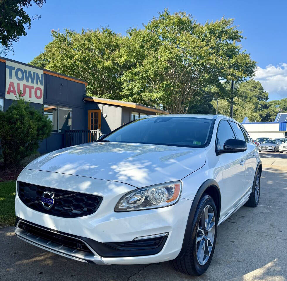 2018 VOLVO V60