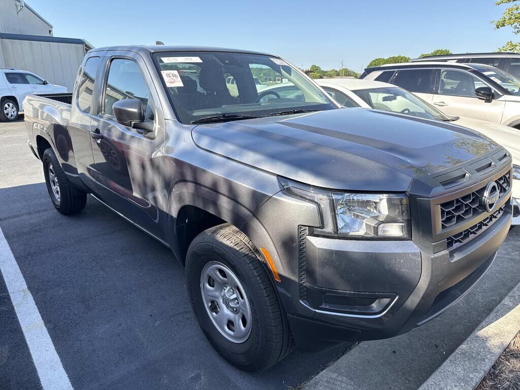 2025 NISSAN Frontier