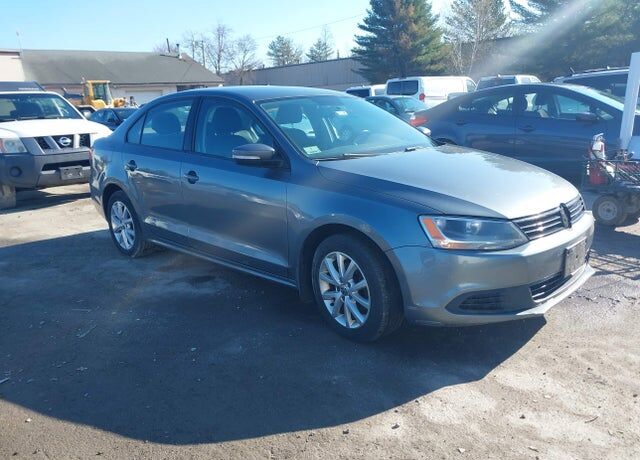 2012 VOLKSWAGEN Jetta
