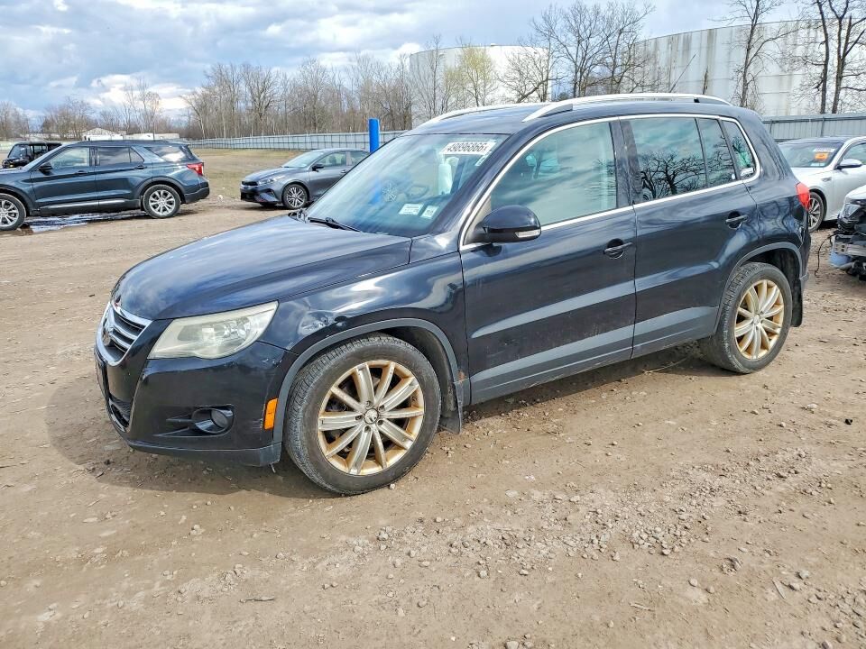 2011 VOLKSWAGEN Tiguan