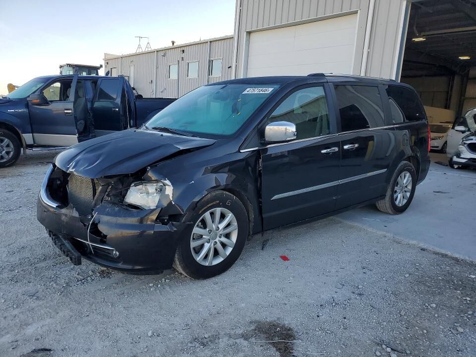 2015 CHRYSLER Town and Country