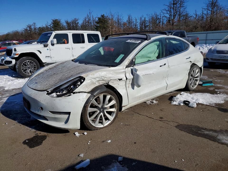 2018 TESLA Model 3