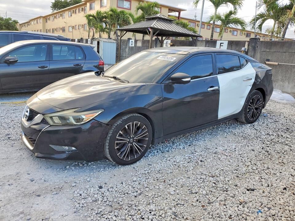 2017 NISSAN Maxima