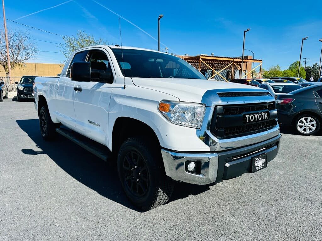 2017 TOYOTA Tundra