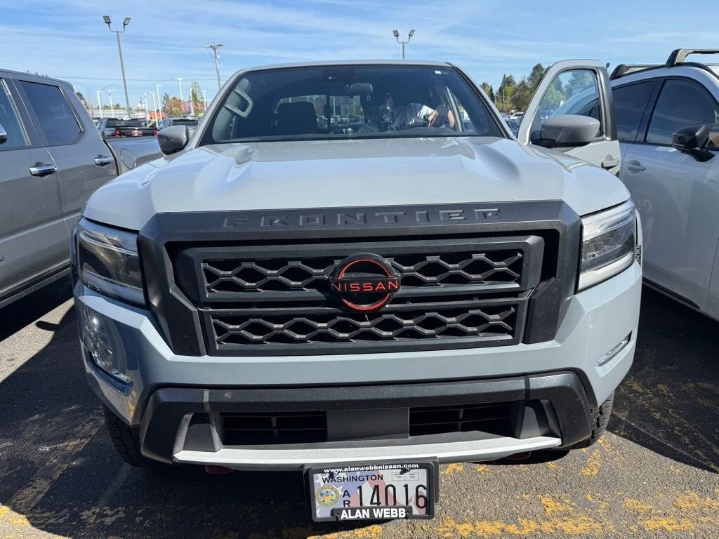 2024 NISSAN Frontier