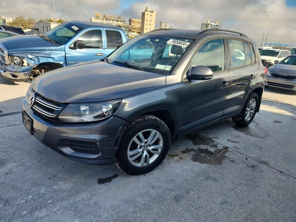 2016 VOLKSWAGEN Tiguan
