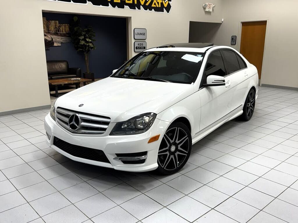 2013 MERCEDES-BENZ C-Class