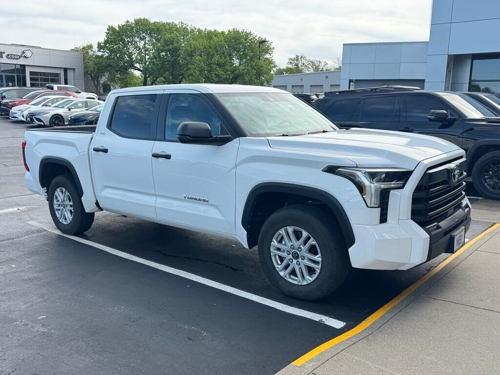 2024 TOYOTA Tundra