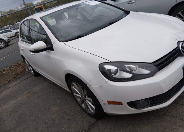 2012 VOLKSWAGEN Golf