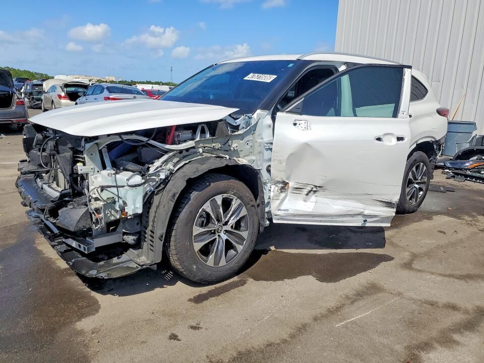 2024 TOYOTA Highlander