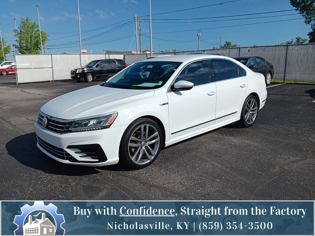 2017 VOLKSWAGEN Passat
