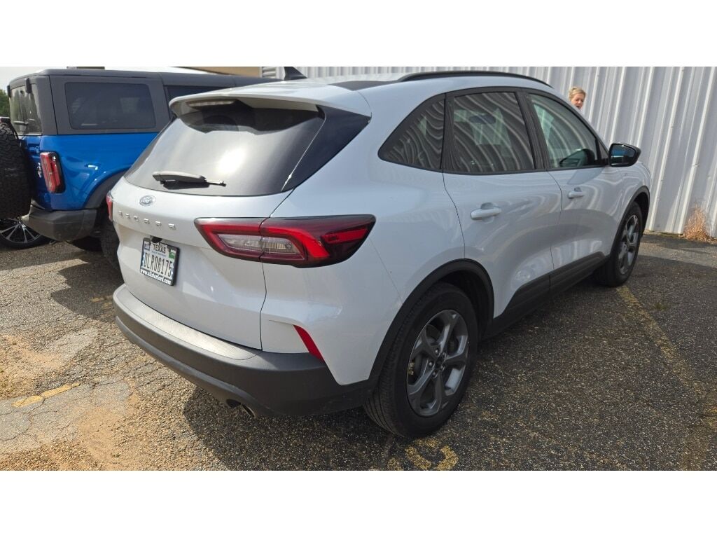 2025 FORD Escape
