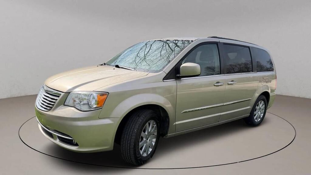 2016 CHRYSLER Town and Country