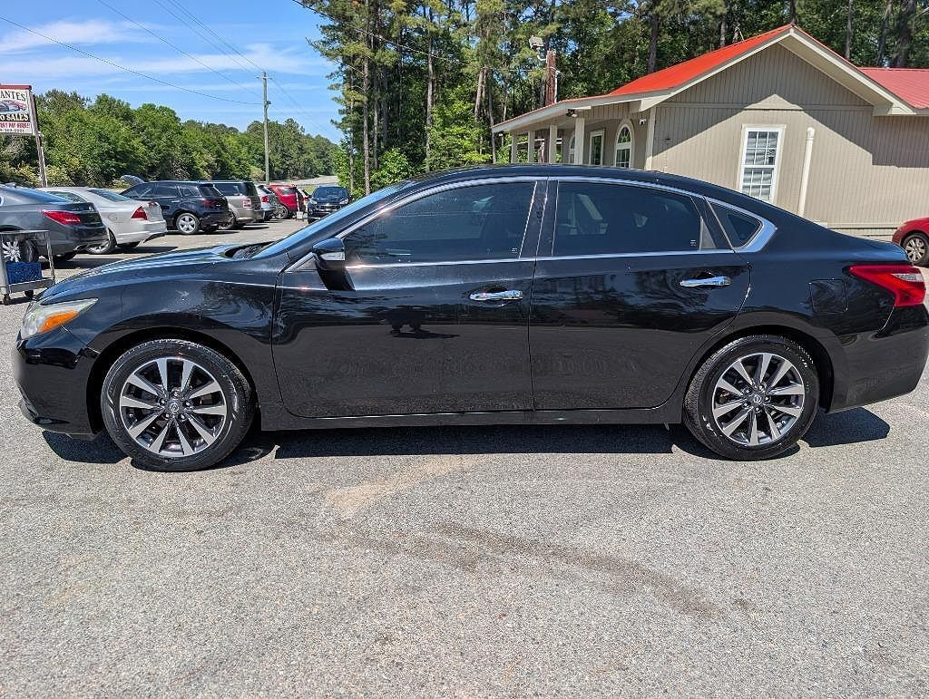 2017 NISSAN Altima