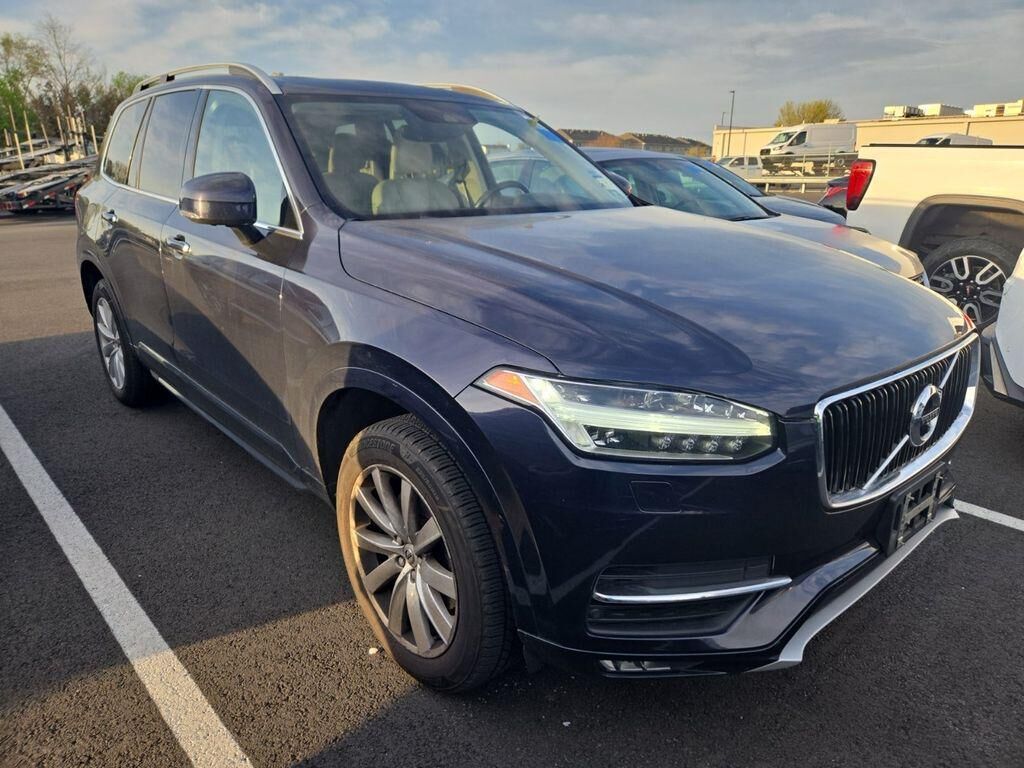2017 VOLVO XC90