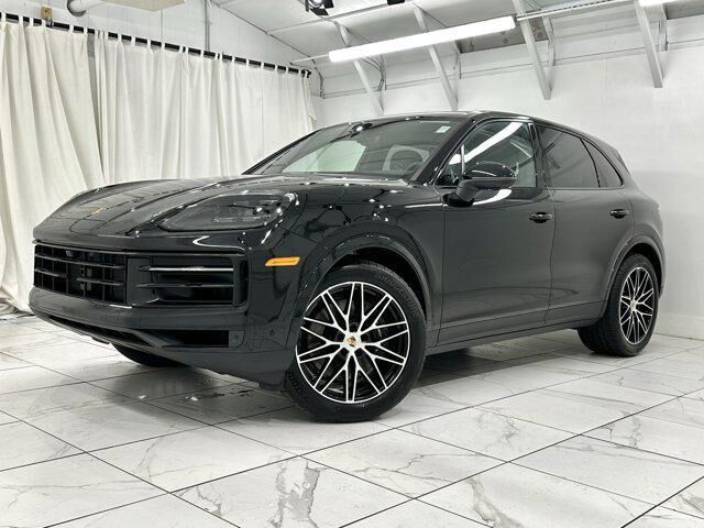 2025 PORSCHE Cayenne