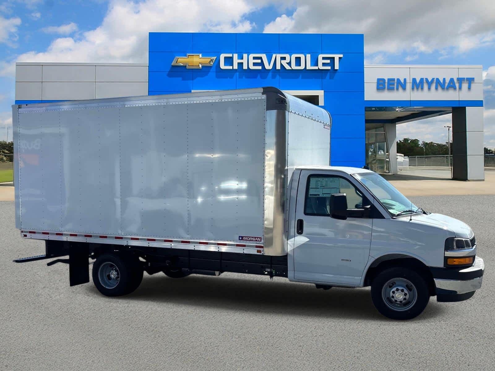 2026 CHEVROLET Express