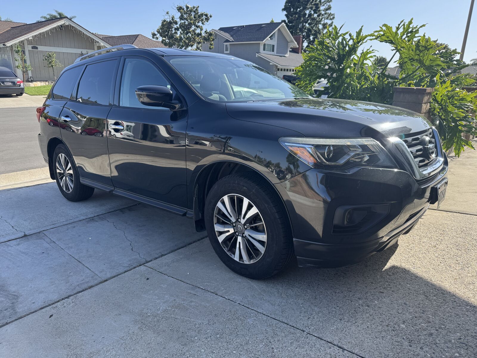 2017 NISSAN Pathfinder
