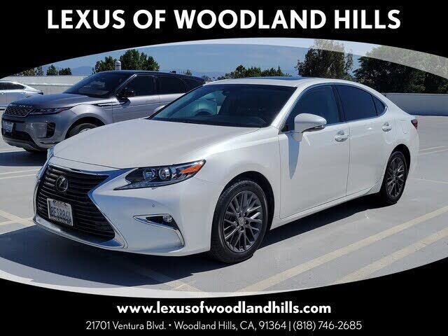2018 LEXUS ES