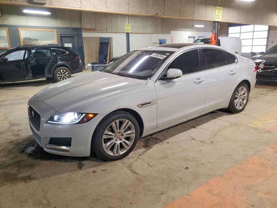 2017 JAGUAR XF