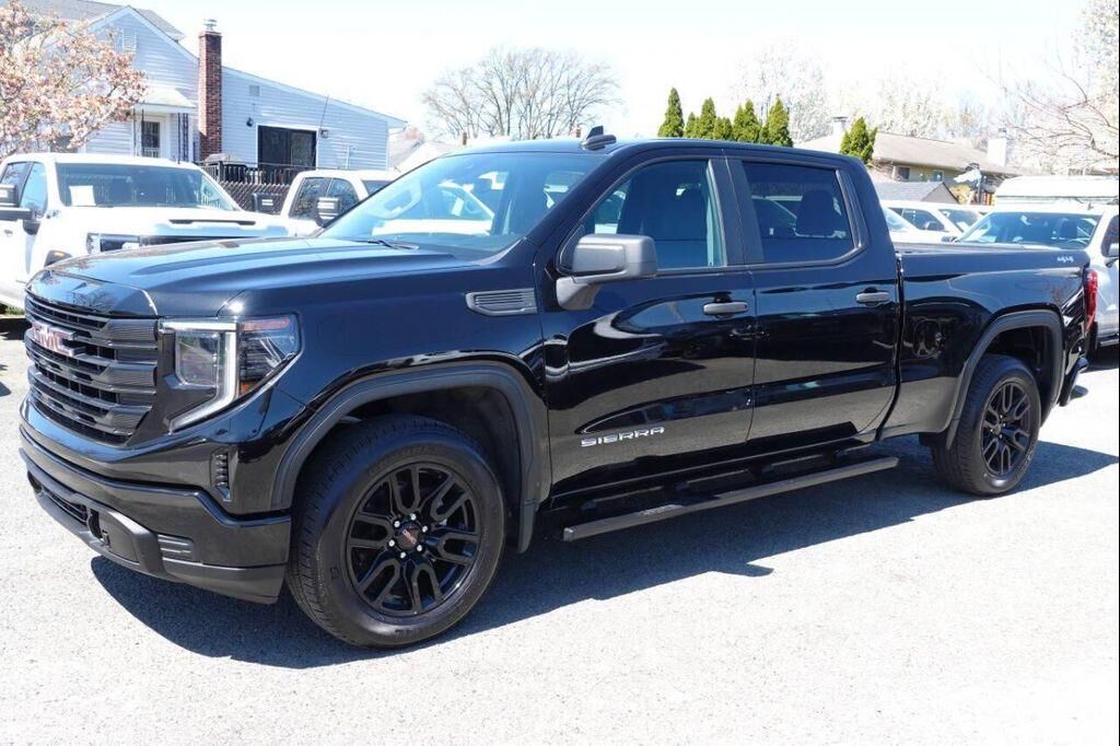 2024 GMC Sierra