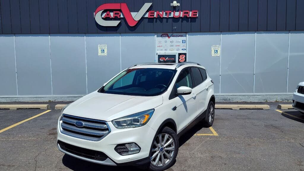 2017 FORD Escape