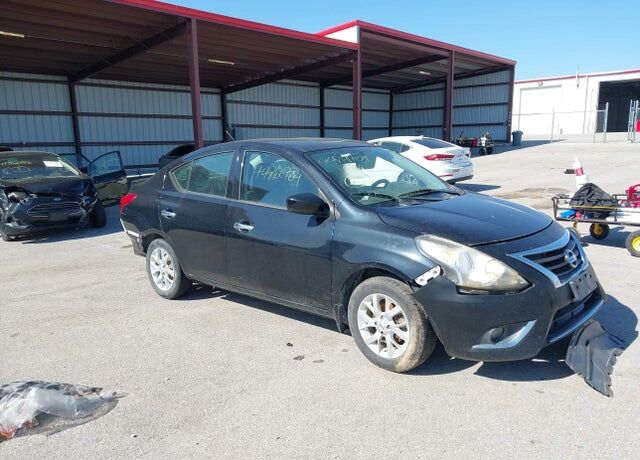 2015 NISSAN Versa