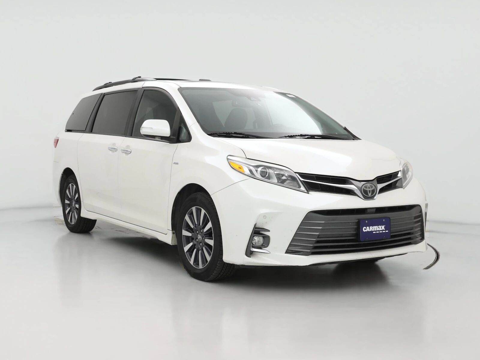 2019 TOYOTA Sienna