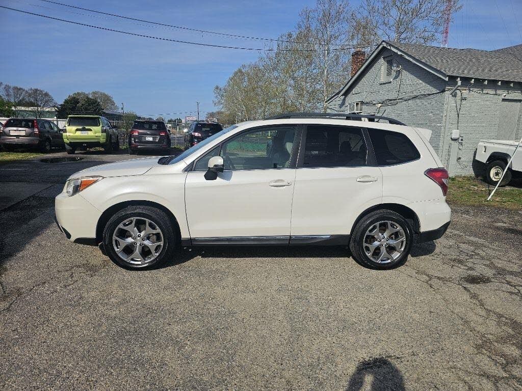 2015 SUBARU Forester