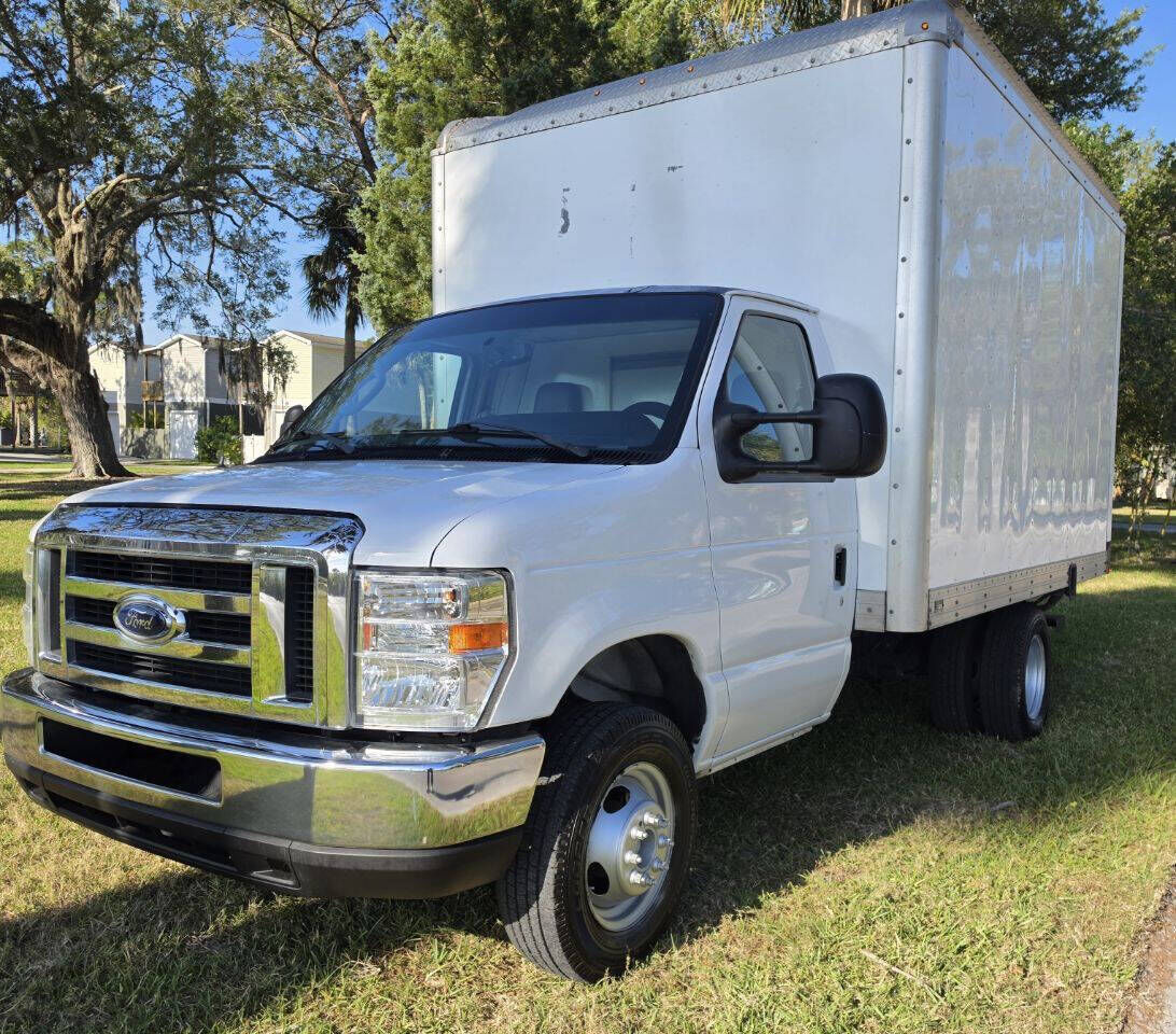 2019 FORD E-350