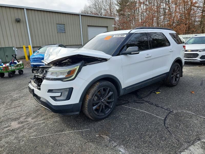 2017 FORD Explorer