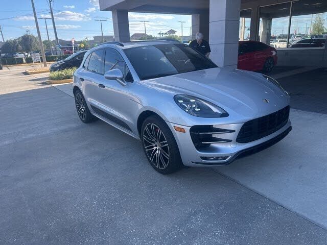 2018 PORSCHE Macan