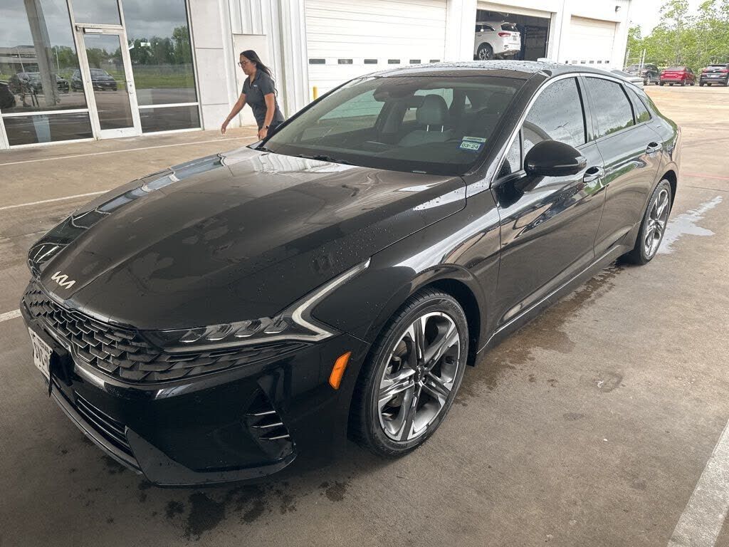 2022 KIA K5