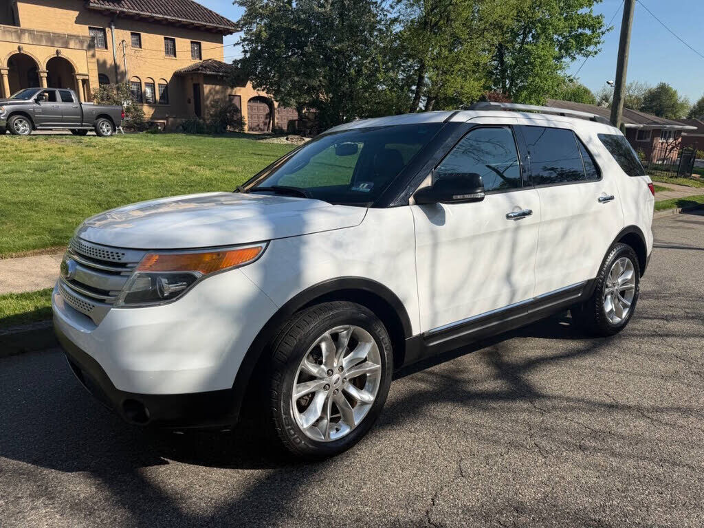 2014 FORD Explorer
