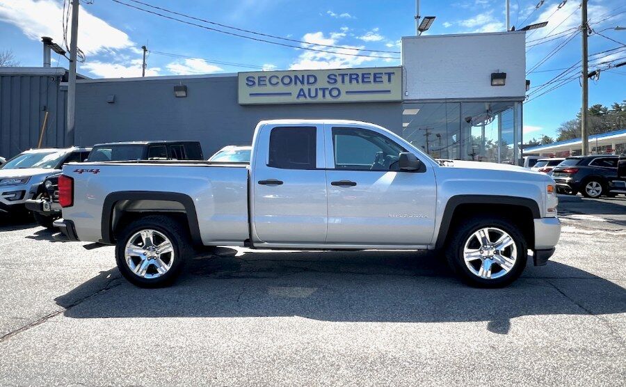 2018 CHEVROLET Silverado